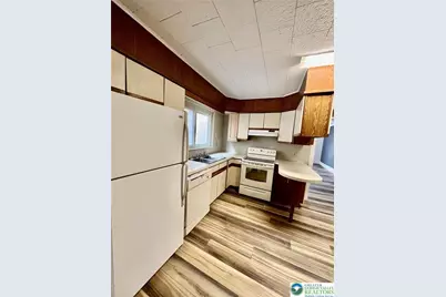 12 Pennsylvania Avenue #8, Pen Argyl Boro, PA 18072 - Photo 5