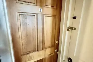 12 Pennsylvania Ave, Pen Argyl Boro, PA 18072 - Photo 9