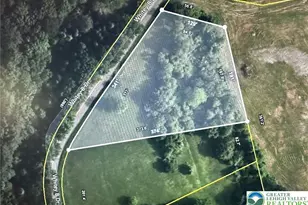 T425 2 Whitey B Dr, Polk Twp, PA 18058 - Photo 3