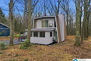 3217 Hamlet Dr, Coolbaugh Twp, PA 18466 - Photo 13