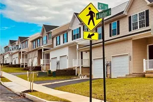 318 Barbers St, Allentown, PA 18103 - Photo 3