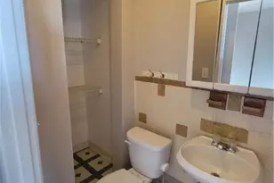 327 N 13th St, Allentown City, PA 18102 - Photo 9