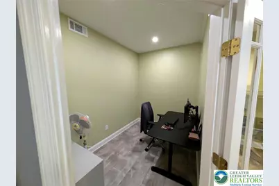 4295 Tilghman #201, South Whitehall Township, PA 18104 - Photo 5