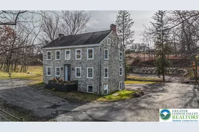 4828 Huckleberry Road, South Whitehall Township, PA 18069 - Photo 13