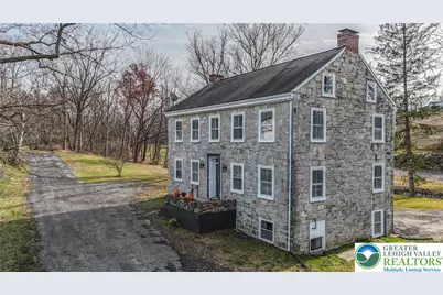 4828 Huckleberry Road, South Whitehall Township, PA 18069 - Photo 5