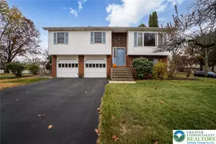 368 Oxford Dr, Bethlehem City, PA 18017 - Photo 3