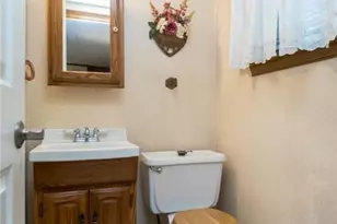 368 Oxford Dr, Bethlehem City, PA 18017 - Photo 35