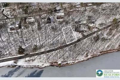 221 Brookdale Drive, Pocono Twp, PA 18321 - Photo 11