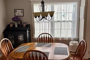 656 Honeysuckle Way, Pennsburg Boro, PA 18073 - Photo 5