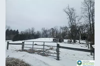 4586 W Mountain View Drive, Lehigh Township, PA 18088 - Photo 19