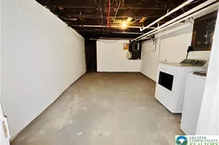 405 N 6th St, Allentown, PA 18102 - Photo 13