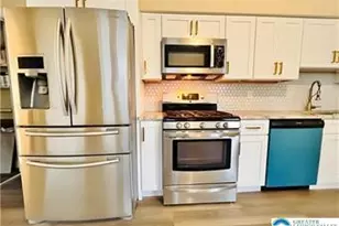 405 N 6th St, Allentown, PA 18102 - Photo 7