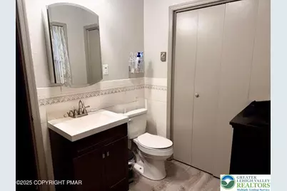 102 Indian Trail, Penn Forrest, PA 18229 - Photo 11