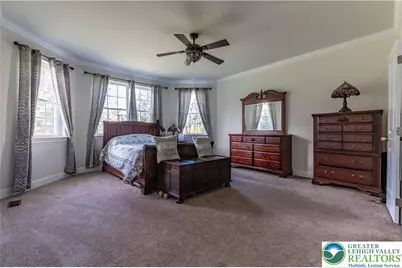 62 Surrey Drive, Palmer Twp, PA 18045 - Photo 5