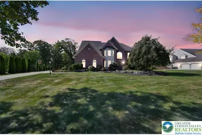 6718 Overlook Court, Upper Macungie Township, PA 18106 - Photo 7