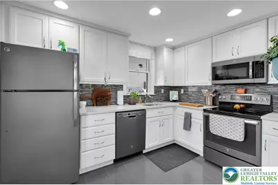 2214 E Fairmont Street, Allentown City, PA 18109 - Photo 9