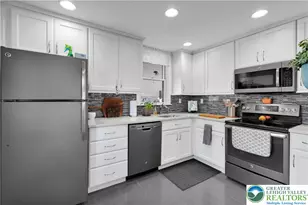 2214 E Fairmont St, Allentown City, PA 18109 - Photo 9