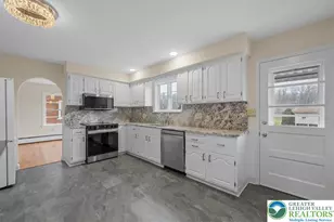 1413 Sioux St, Fountain Hill, PA 18015 - Photo 5