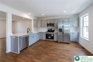 560 Long St, Emmaus Boro, PA 18049 - Photo 5