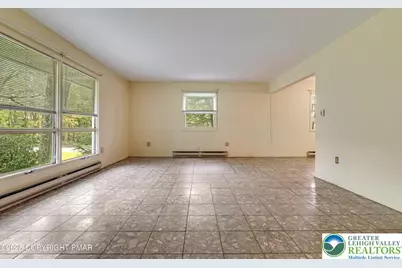 129 Winona Road, Mount Pocono, PA 18344 - Photo 5