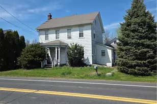 4586 W Mountain View Dr, Lehigh Township, PA 18088 - Photo 3