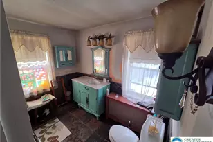 4586 W Mountain View Dr, Lehigh Township, PA 18088 - Photo 33