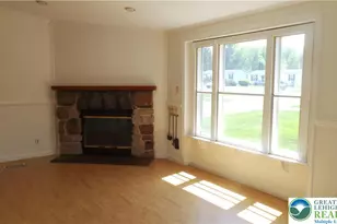 15 Canterbury Ct, Forks Twp, PA 18040 - Photo 7