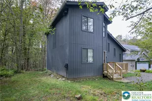 9670 Stony Hollow Dr, Coolbaugh Twp, PA 18466 - Photo 3