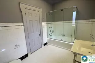 214 Spring Garden St, Easton, PA 18042 - Photo 13