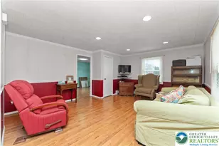 49 Seyfried Ave, Upper Nazareth Twp, PA 18064 - Photo 5