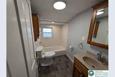 1111 Catasaqua Road #2nd floor, Whitehall, PA 18052 - Photo 9