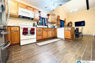 149 Livingston Ln, Clifton Twp, PA 18424 - Photo 7