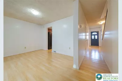 7528 Buttercup Road, Lower Macungie Twp, PA 18062 - Photo 13