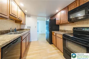 7528 Buttercup Rd, Lower Macungie Twp, PA 18062 - Photo 9