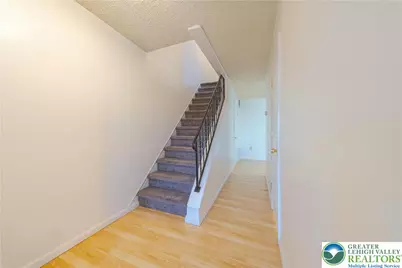 7528 Buttercup Road, Lower Macungie Twp, PA 18062 - Photo 5