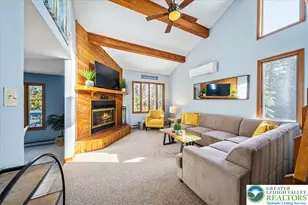 9 Gregory Pl, Blakeslee, PA 18624 - Photo 3