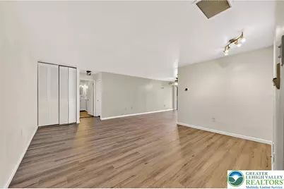 1575 Creekside Road #A2, Whitehall Twp, PA 18052 - Photo 5