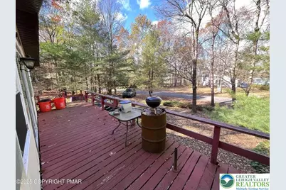 226 Bear Creek Lake Drive, Penn Forrest, PA 18229 - Photo 9