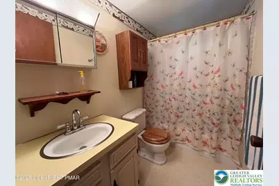 226 Bear Creek Lake Drive, Penn Forrest, PA 18229 - Photo 27