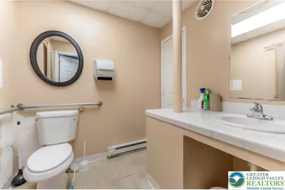 6 S Broad Street, Nazareth Boro, PA 18064 - Photo 25