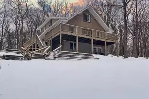 6156 Kansa Rd, Middle Smithfield, PA 18302 - Photo 1