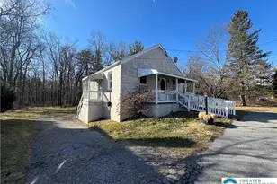 3749 Mountain View Dr, Lehigh Township, PA 18038 - Photo 7