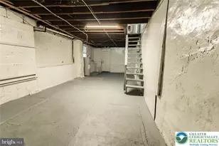 229 Wallace St, Pottsville, PA 17901 - Photo 21