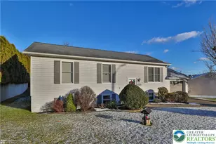 969 Bridge Ct, Catasauqua Boro, PA 18032 - Photo 3