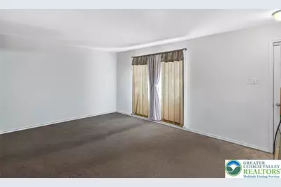 6318 Ventnor Drive, Coolbaugh Twp, PA 18466 - Photo 5