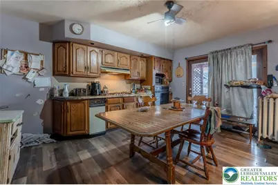 221 E Bertsch Street, Lansford Boro, PA 18232 - Photo 7