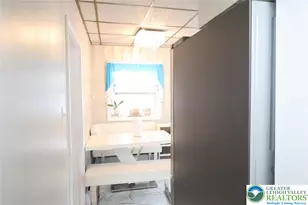 1106 E Bellevue Ave, Laureldale Borough, PA 19605 - Photo 9