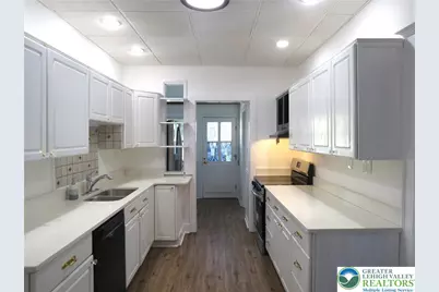 2028 Ealer Avenue, Wilson, PA 18042 - Photo 13