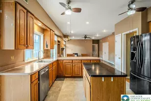 126 Devonshire Dr, Hamilton Twp, PA 18360 - Photo 11