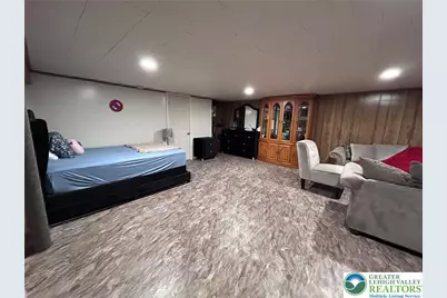 400 N Westbrook Avenue, Pen Argyl Boro, PA 18072 - Photo 29